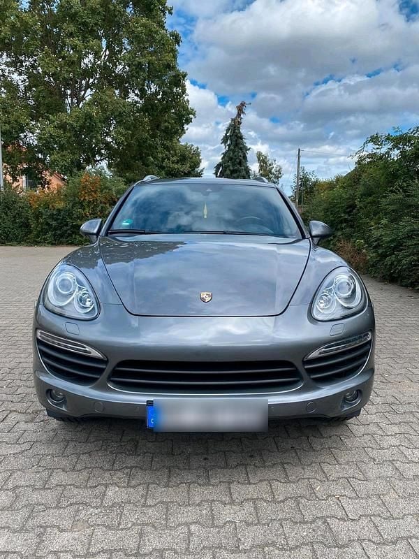 Grau Gebraucht 2013 Porsche Cayenne S SUV | 20.999 € - Bild 1/4