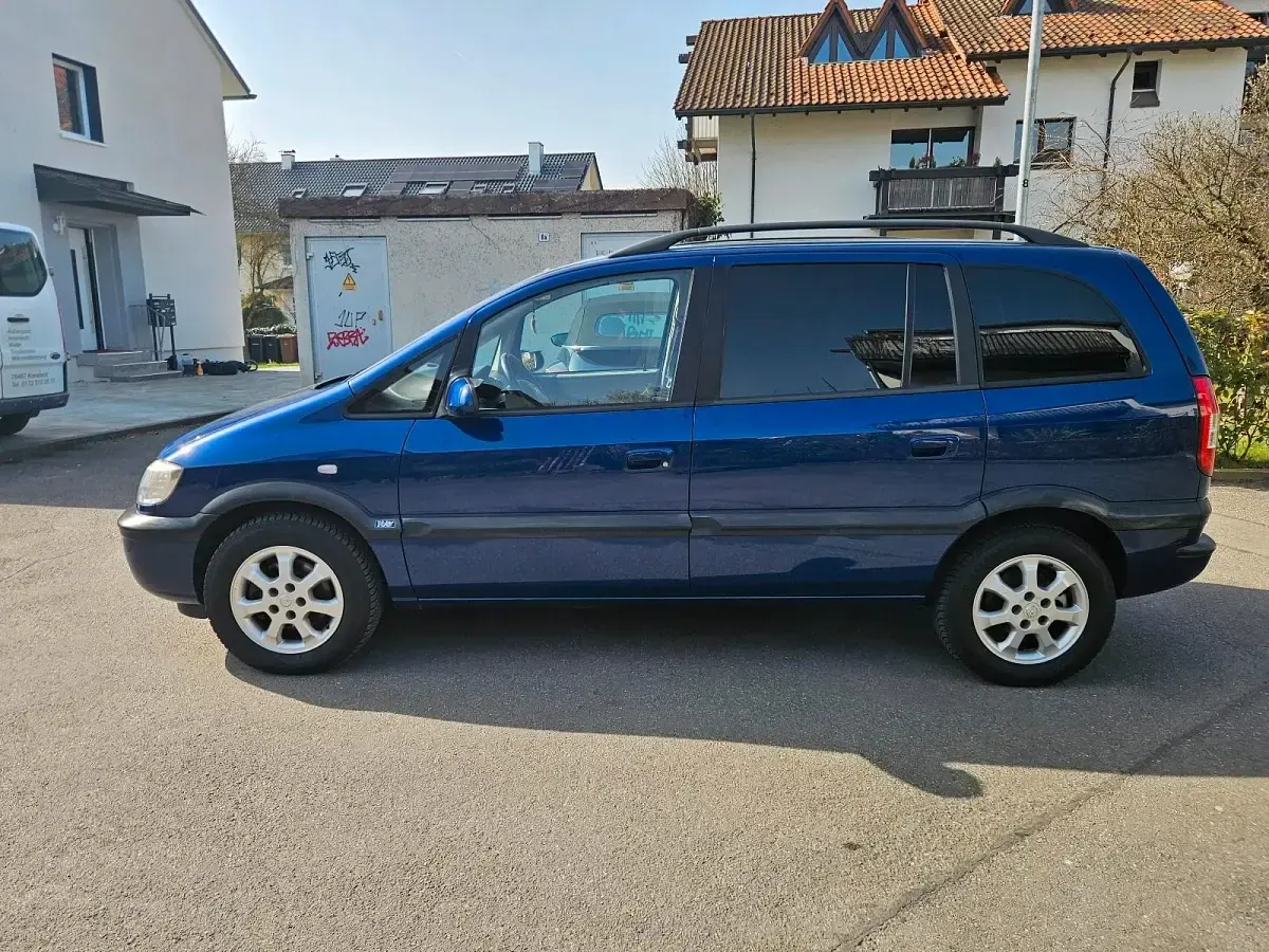 Gebraucht Opel Zafira 125 PS (91 kW) 2003 Blau Van / Kleinbus