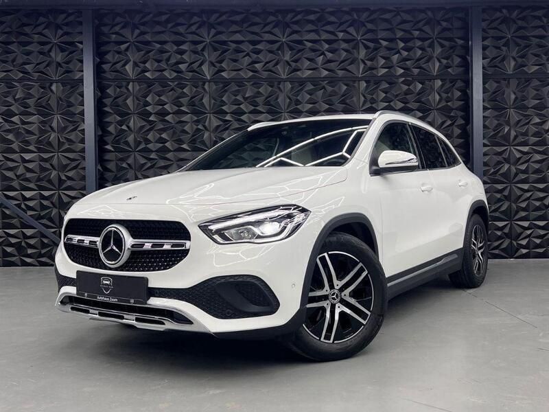 Weiß Gebraucht 2021 Mercedes GLA200 Progressive SUV | 37.980 € (Fairer Preis) - Bild 1/3