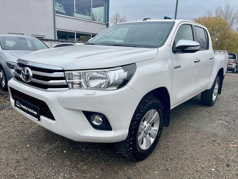 Weiß Gebraucht 2017 Toyota HiLux Comfort Abholung | 25.900 € (Guter Preis) - Bild 1/4