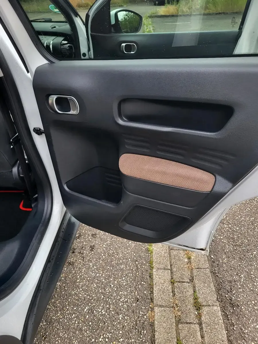 Gebraucht Citroën C4 110 PS (80 kW) 2014 Weiß Limousine