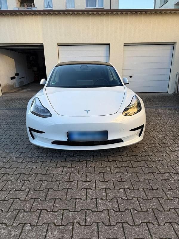 Gebraucht Tesla Model 3 Standard Range Plus 225 kW (306 PS) 2021 Weiß Limousine