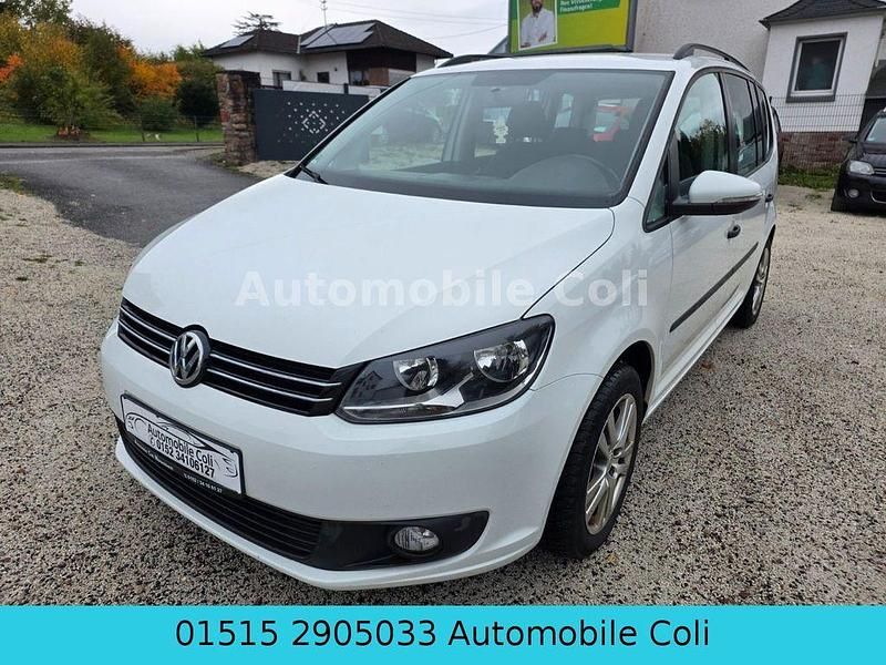 Weiß Gebraucht 2014 VW Touran Comfortline Van / Kleinbus | 5.950 € (Fairer Preis) - Bild 1/4