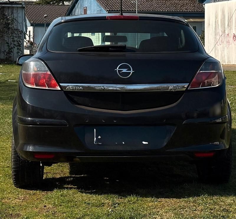 Gebraucht Opel Astra GTC 140 PS (102 kW) 2007 Schwarz Limousine