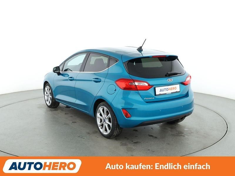 Gebraucht Ford Fiesta Titanium 101 PS (74 kW) 2018 Grün Limousine
