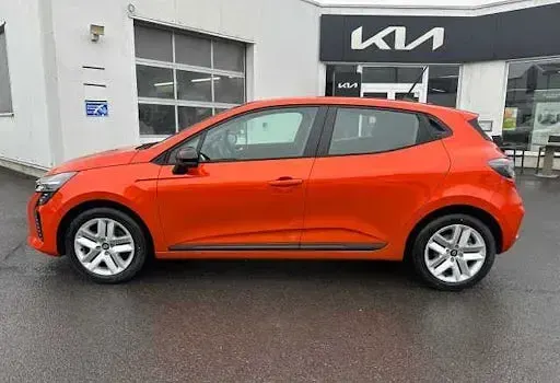 Gebraucht Renault Clio V Evolution 91 PS (66 kW) 2025 Valenciaorange (metallic) Limousine