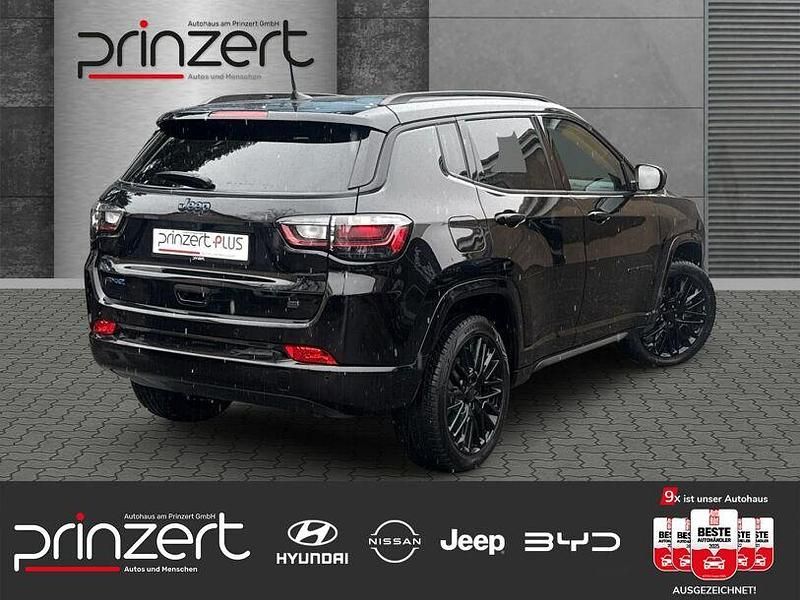 Second-hand Jeep Compass 179 CP (131 kW) 2022 Negru SUV