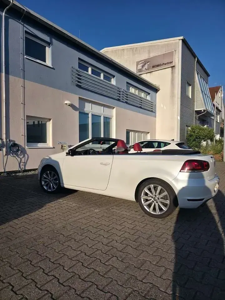 Gebraucht VW Golf Cabriolet 105 PS (77 kW) 2012 Weiß Cabrio