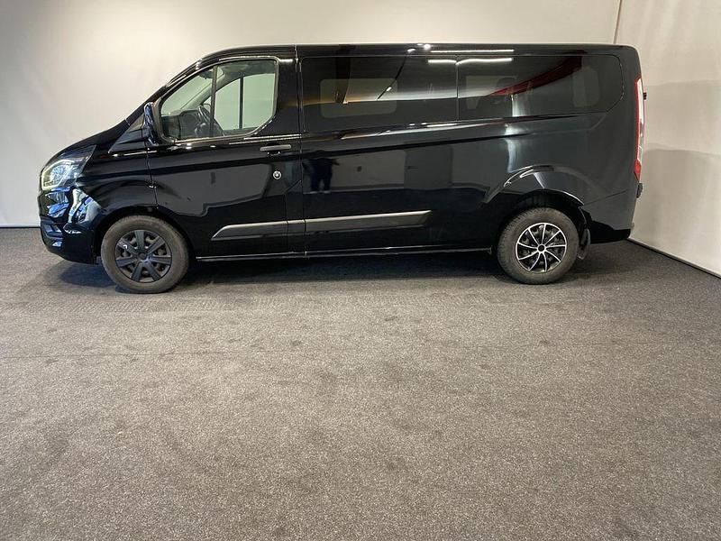 Gebraucht Ford Transit Custom Trend 131 PS (96 kW) 2019 Iridiumschwarz metallic Van / Kleinbus