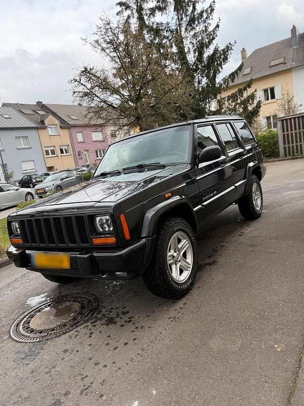 Gebraucht Jeep Cherokee 185 PS (136 kW) 2000 Schwarz SUV
