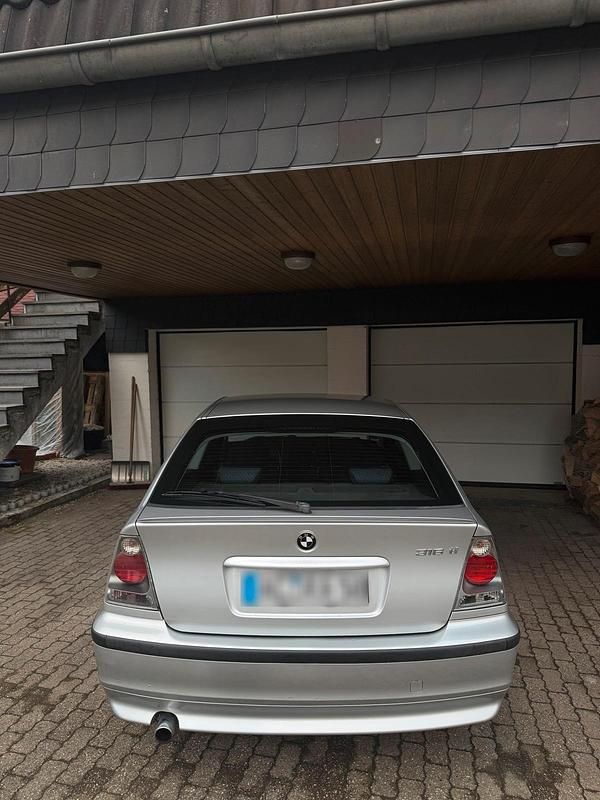 Gebraucht BMW 316 Compact 115 PS (84 kW) 2002 Silber Kleinwagen