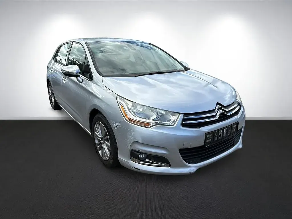 Gebraucht Citroën C4 SELECTION 114 PS (83 kW) 2012 Grau Limousine
