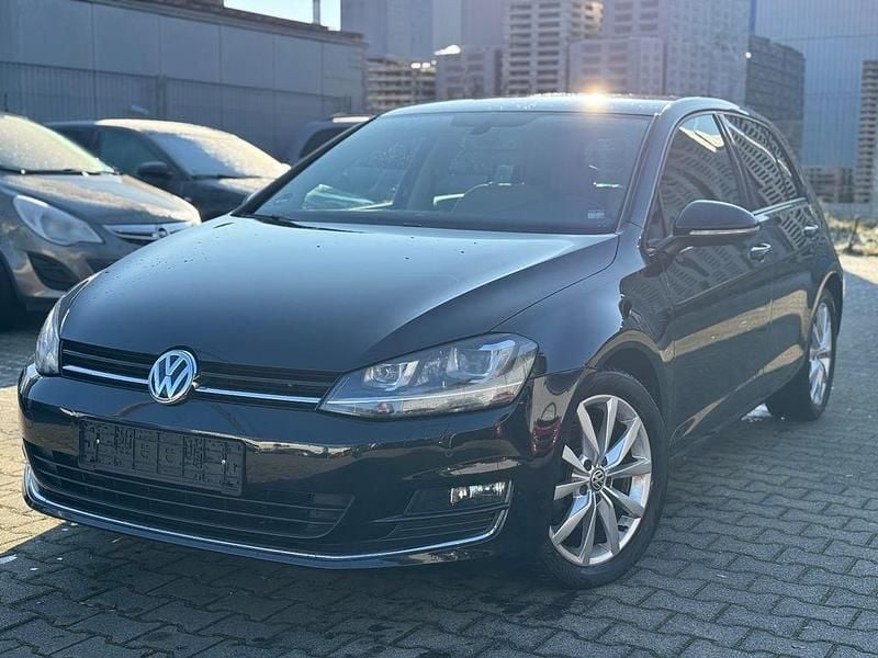 Schwarz Gebraucht 2014 VW Golf Highline Limousine | 9.990 € (Superpreis) - Bild 1/4