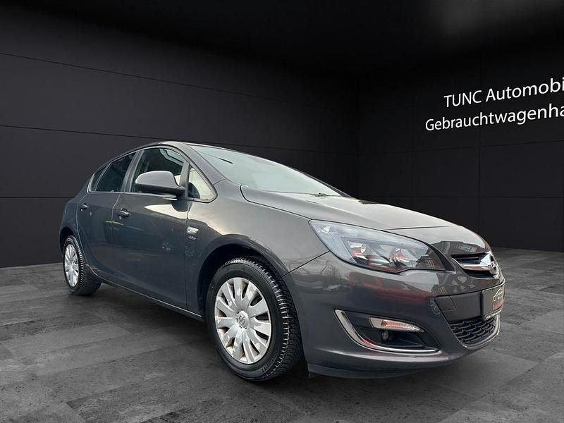 Gebraucht Opel Astra Active 120 PS (88 kW) 2013 Grau Limousine