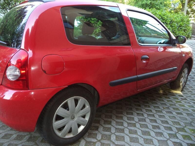 Gebraucht Renault Clio II Campus 58 PS (42 kW) 2008 Rot Limousine