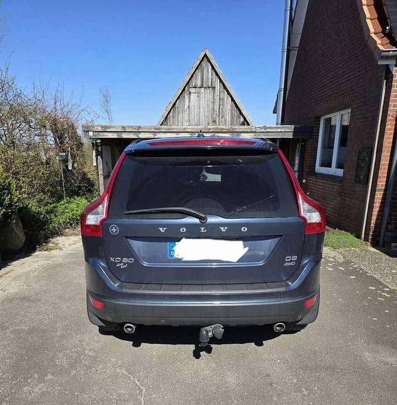 Gebraucht Volvo XC60 Momentum 163 PS (119 kW) 2012 Blau SUV