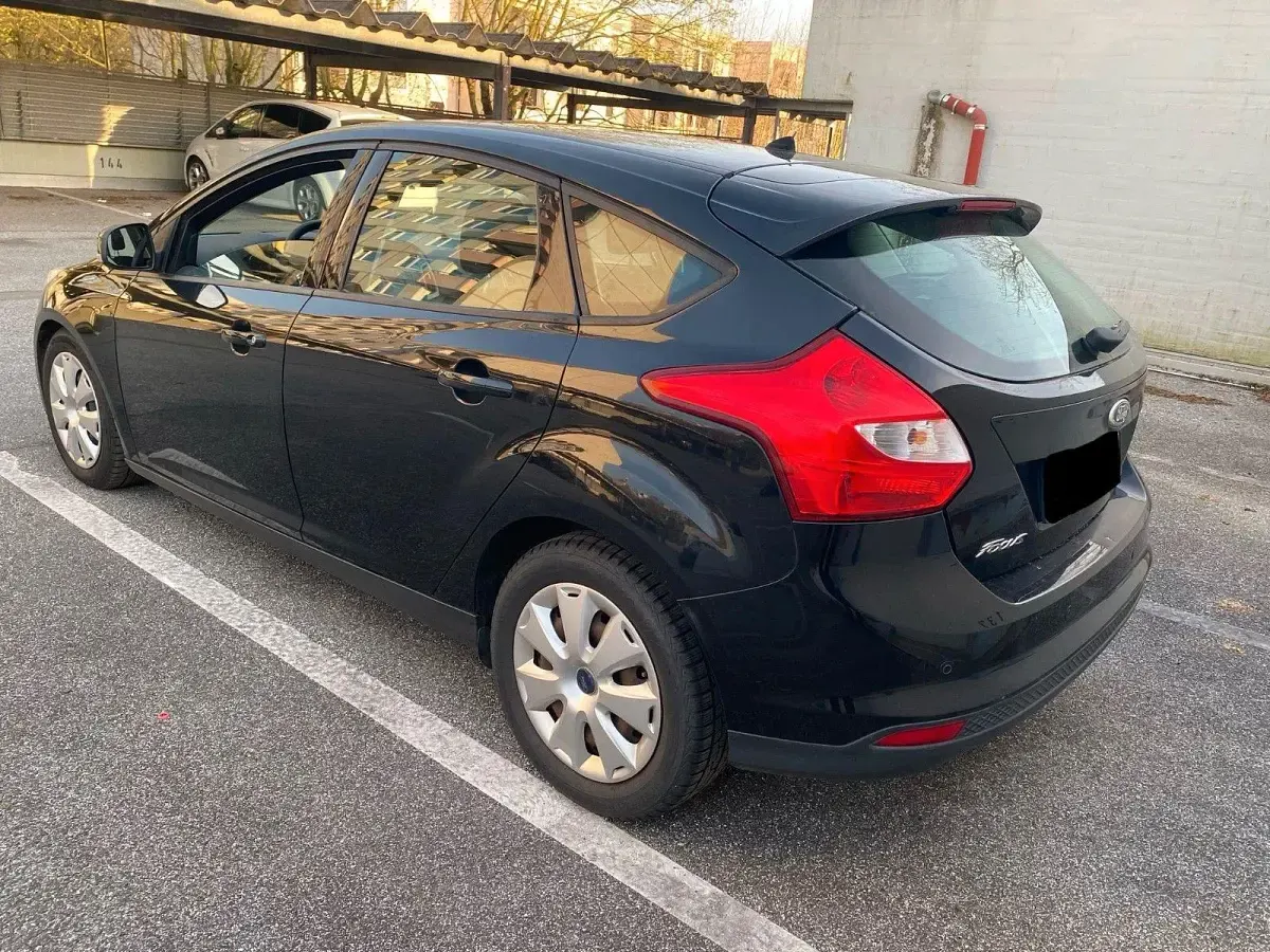Brugt Ford Focus 116 HK (85 kW) 2012 Sort Sedan