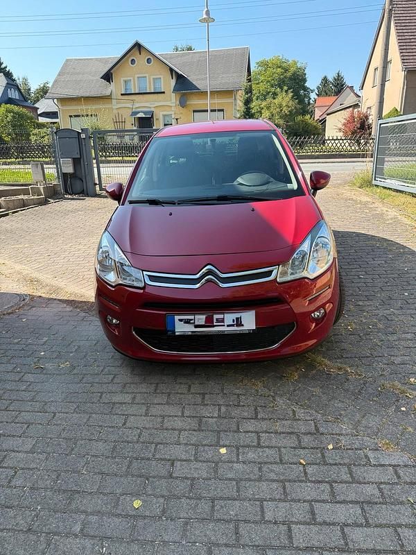 Rot Gebraucht 2016 Citroën C3 Kleinwagen | 9.000 € (Superpreis) - Bild 1/4