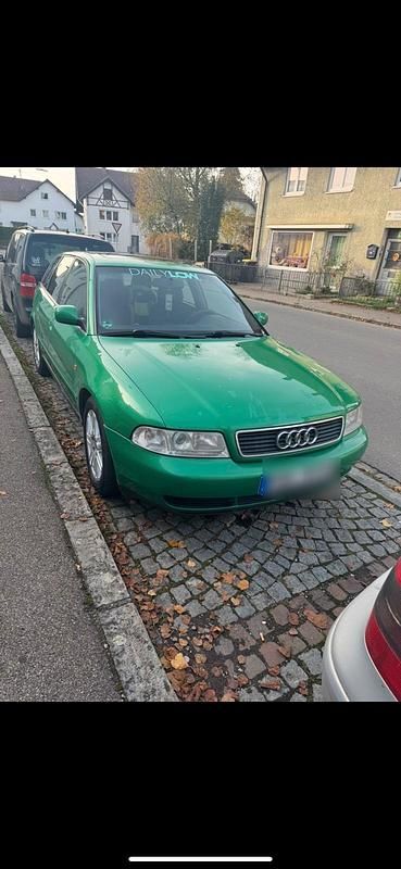 Grün Gebraucht 1997 Audi A4 Kombi | 2.100 € (Fairer Preis) - Bild 1/4