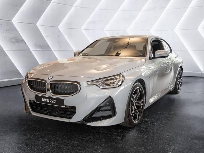 Brooklyn grey Neu 2025 BMW 220 M Sport Coupé | 45.690 € (Guter Preis) - Bild 1/4