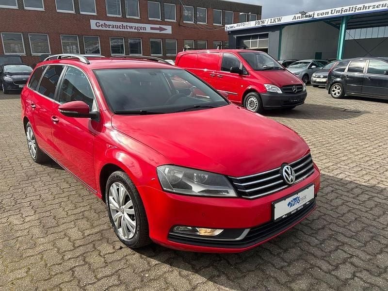 Gebraucht VW Passat Trendline 140 PS (102 kW) 2012 Rot Kombi