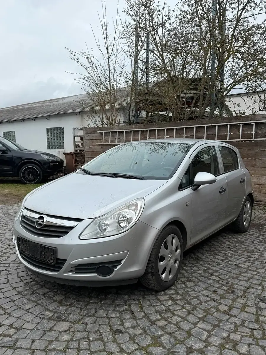 Gebraucht Opel Corsa Edition 60 PS (44 kW) 2008 Silber Kleinwagen