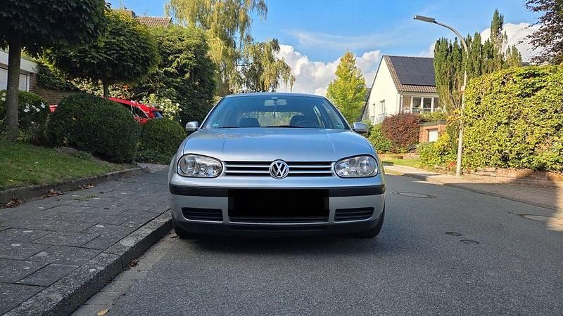 Gebraucht VW Golf 105 PS (77 kW) 2001 Grau Limousine