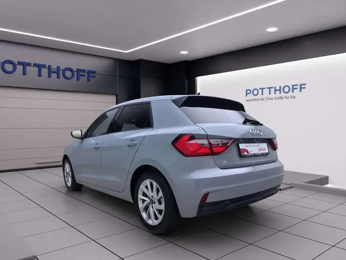 Gebraucht Audi A1 Advanced 116 PS (85 kW) 2025 Pfeilgrau perleffekt SUV