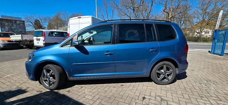 Gebraucht VW Touran 140 PS (102 kW) 2012 Blau Van / Kleinbus
