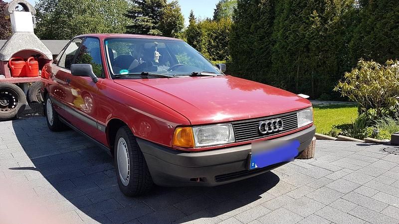 Rot Gebraucht 1986 Audi 80 Limousine | 3.500 € - Bild 1/4