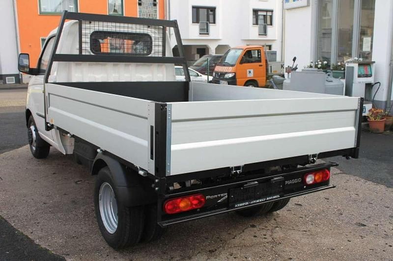 Neu Piaggio Porter 106 PS (77 kW) 2025 Plaster weiss SUV