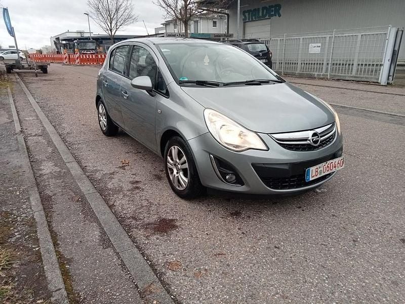Gebraucht Opel Corsa Active 86 PS (63 kW) 2013 Silber Kleinwagen