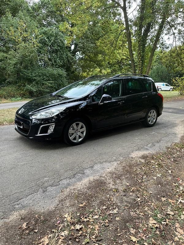 Schwarz Gebraucht 2011 Peugeot 308 Kombi | 3.750 € (Fairer Preis) - Bild 1/4
