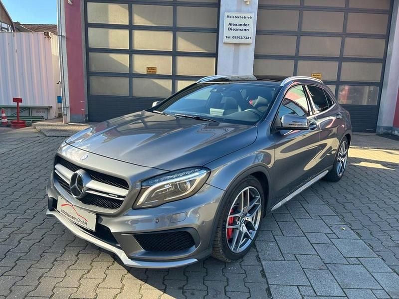 Grau Gebraucht 2016 Mercedes GLA45 AMG AMG SUV | 27.890 € (Superpreis) - Bild 1/4