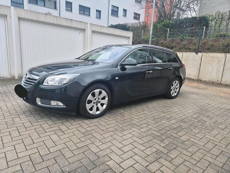 Gebraucht Opel Insignia 160 PS (117 kW) 2013 Schwarz Kombi