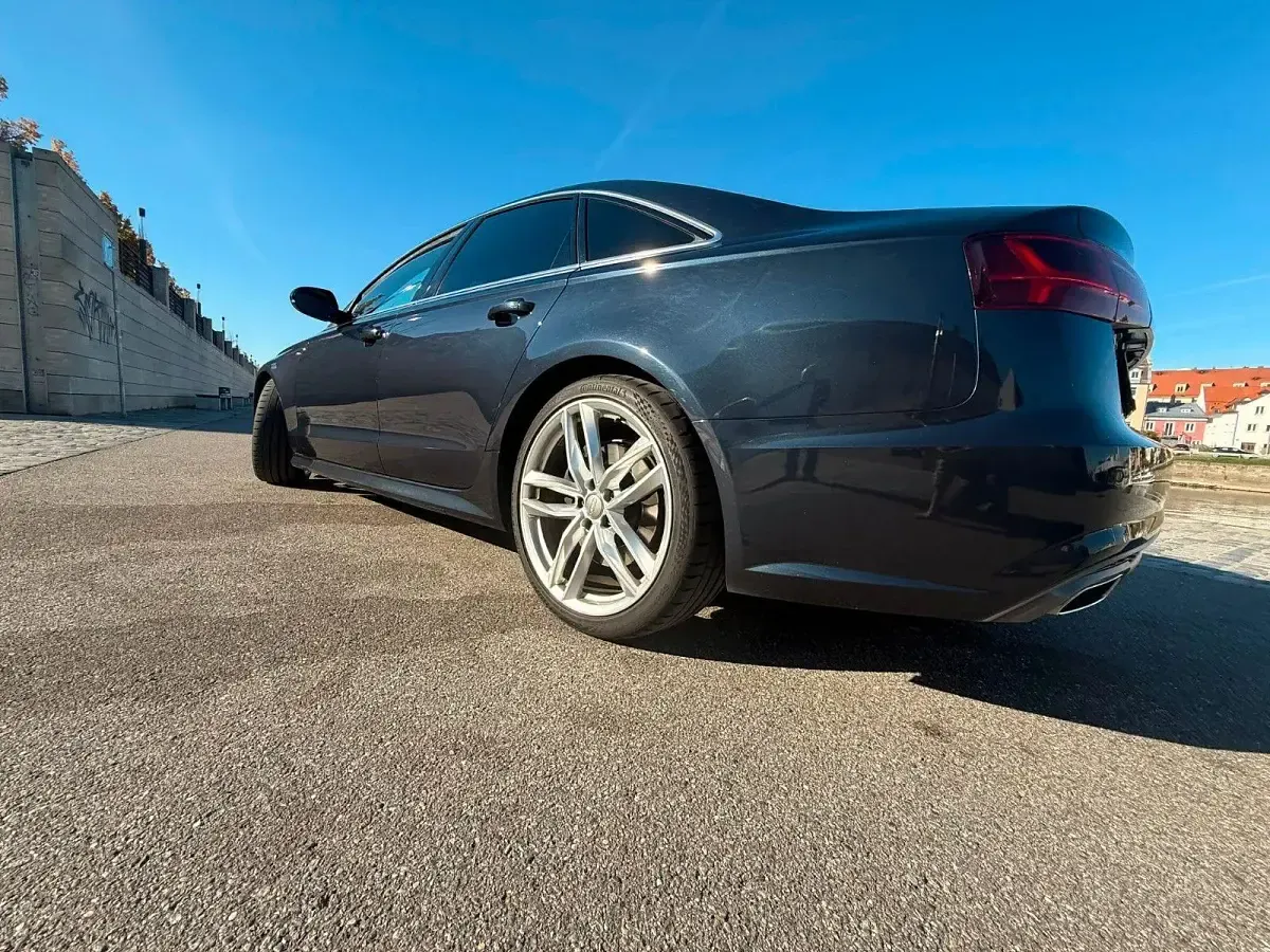 Gebraucht Audi A6 Comfort 277 PS (203 kW) 2017 Blau Limousine