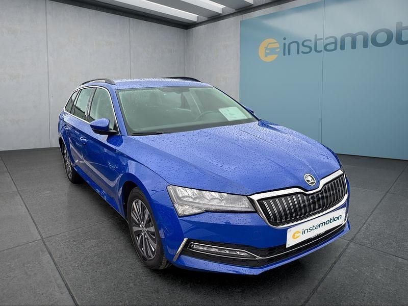 Gebraucht Skoda Superb 218 PS (160 kW) 2021 Blau Kombi