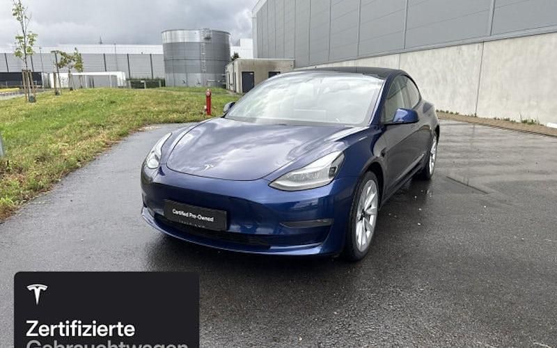 Blau Gebraucht 2021 Tesla Model 3 Long Range Limousine | 30.400 € (Teuer) - Bild 1/4