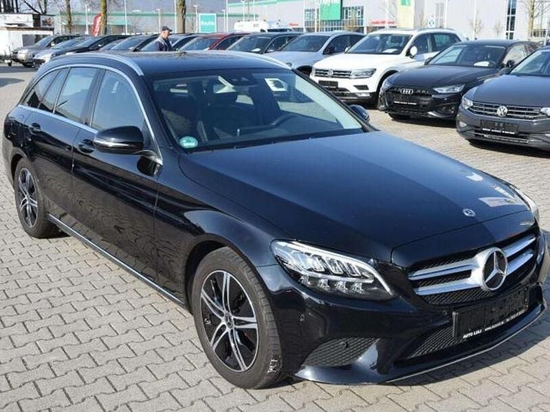 Gebraucht Mercedes C200 150 PS (110 kW) 2018 Obsidianschwarz  metalliclack Kombi
