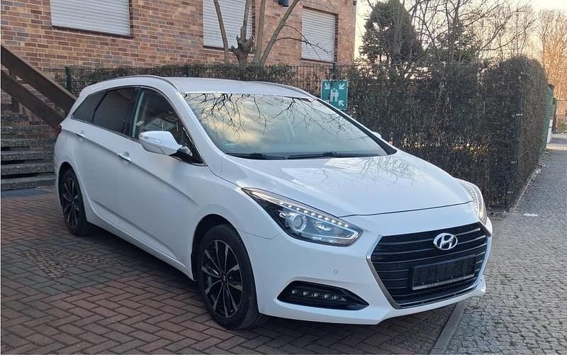 Gebraucht Hyundai i40 165 PS (121 kW) 2017 Weiß Kombi
