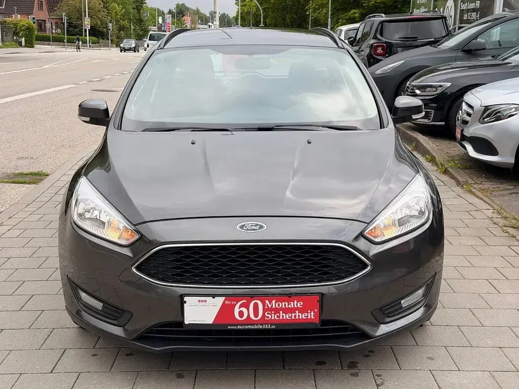 Used Ford Focus 125 HP (91 kW) 2018 Grey Sedan