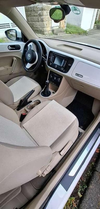 Gebraucht VW Beetle Design 105 PS (77 kW) 2013 Weiß Kleinwagen