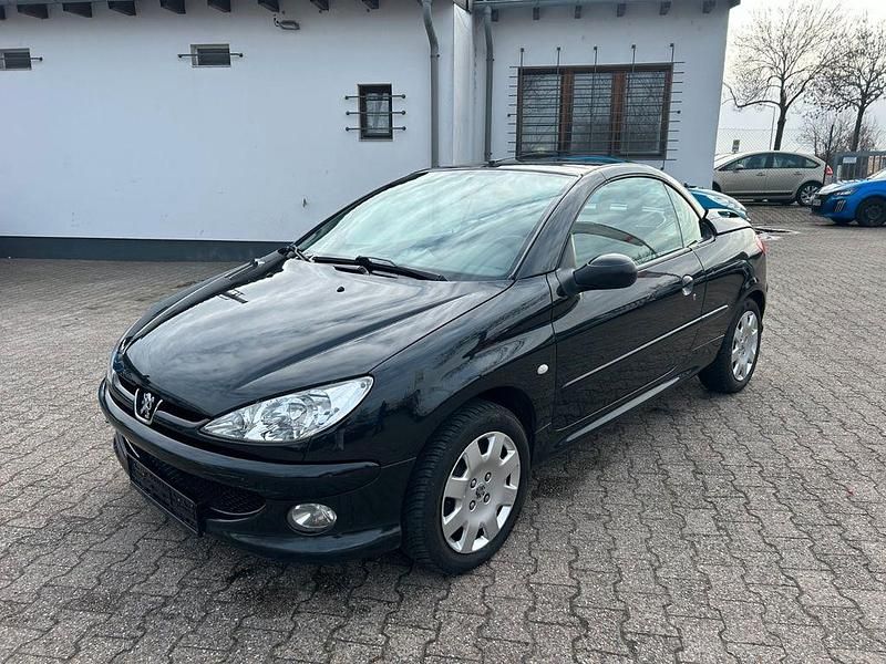 Gebraucht Peugeot 206 CC 109 PS (80 kW) 2004 Schwarz Cabrio