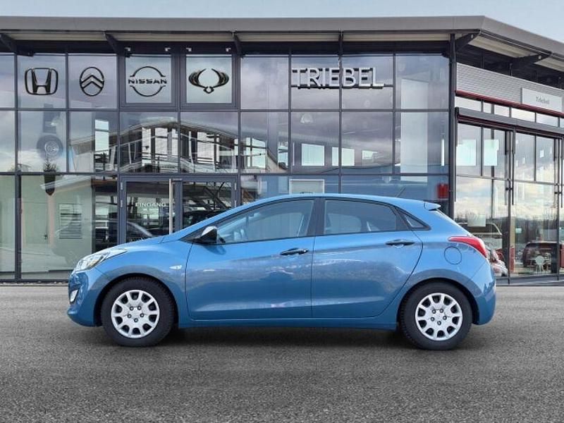 Gebraucht Hyundai i30 Style 99 PS (72 kW) 2012 Blau Limousine