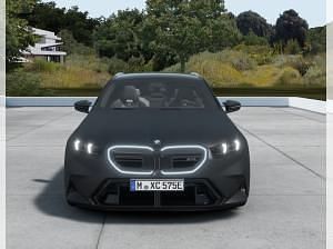 Gebraucht BMW M5 727 PS (534 kW) 2025 Grau (frozen deep grey metallic) Kombi