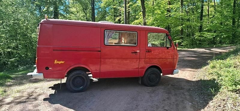 Second-hand VW LT 75 CP (55 kW) 1989 Roșu Monovolum