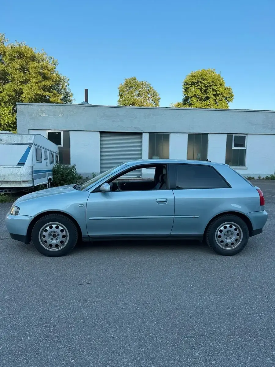 Gebraucht Audi A3 131 PS (96 kW) 2002 Blau Kleinwagen