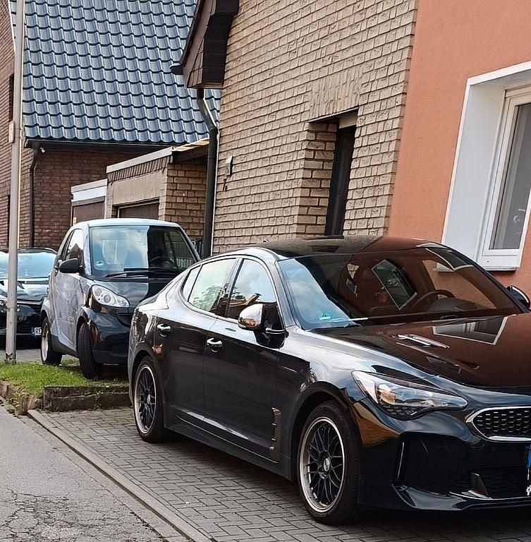 Schwarz Gebraucht 2018 Kia Stinger GT-Line Limousine | 17.000 € (Guter Preis) - Bild 1/4