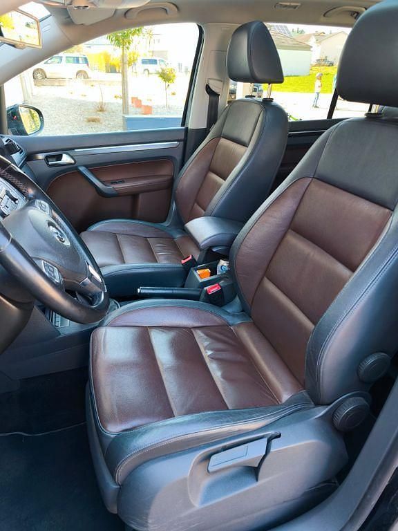 Gebraucht VW Touran Highline 140 PS (102 kW) 2012 Schwarz Van / Kleinbus