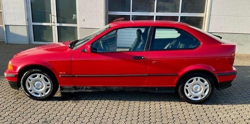 Gebraucht BMW 316 102 PS (75 kW) 1997 Rot Limousine